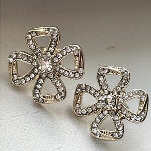 Gold tone Flower Earrings